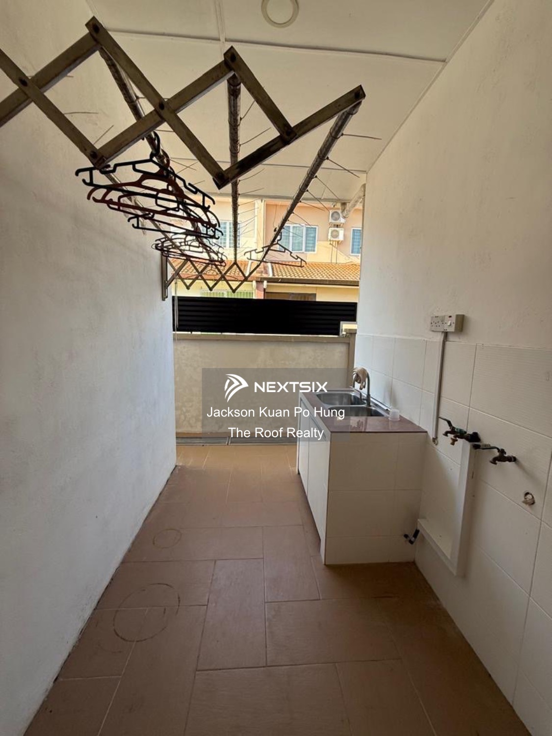 Semi-detached House For Sale in Kota Samarahan Sarawak - Image 13