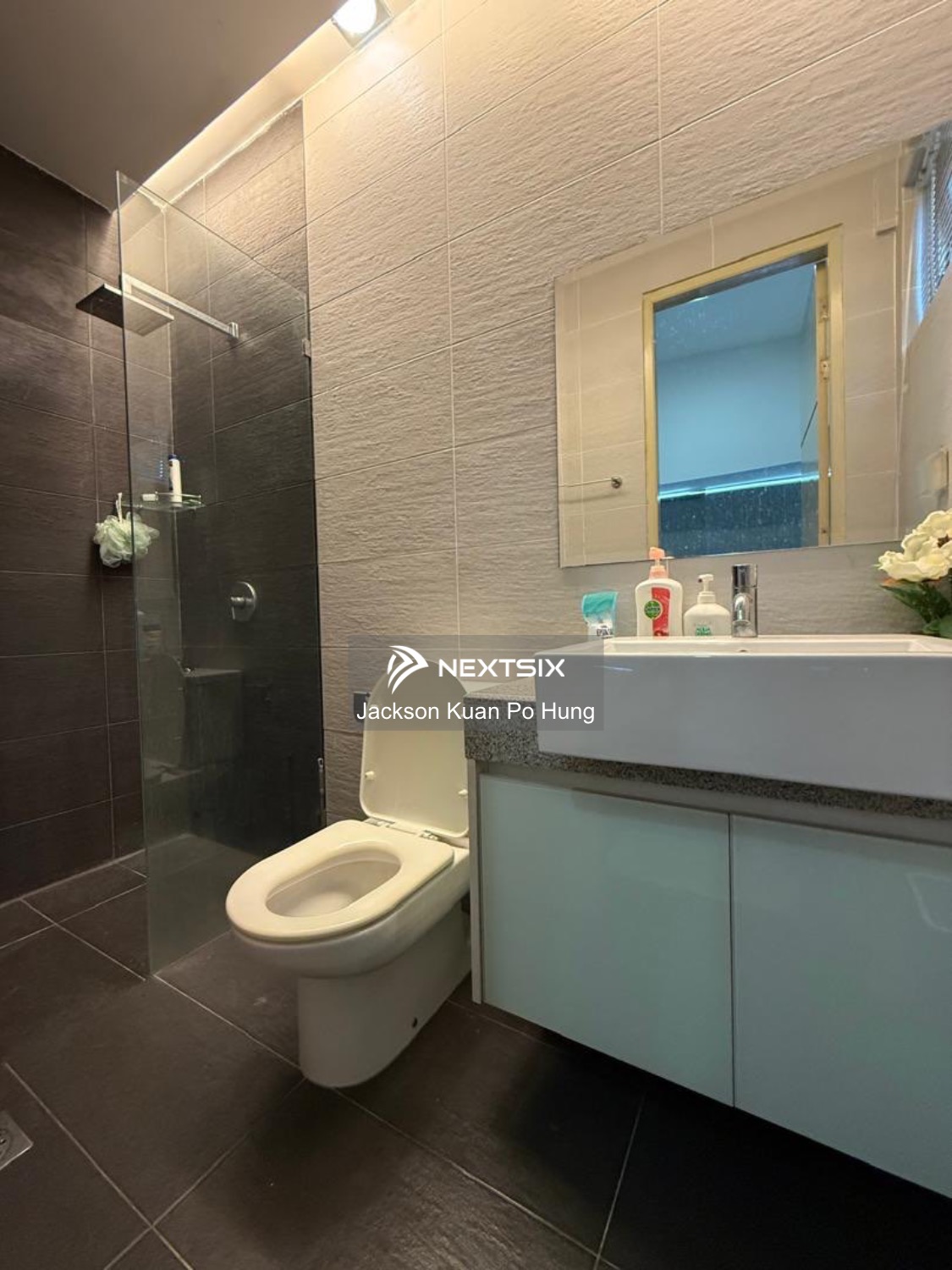 Semi-detached House For Sale in Kuching Sarawak - Image 5