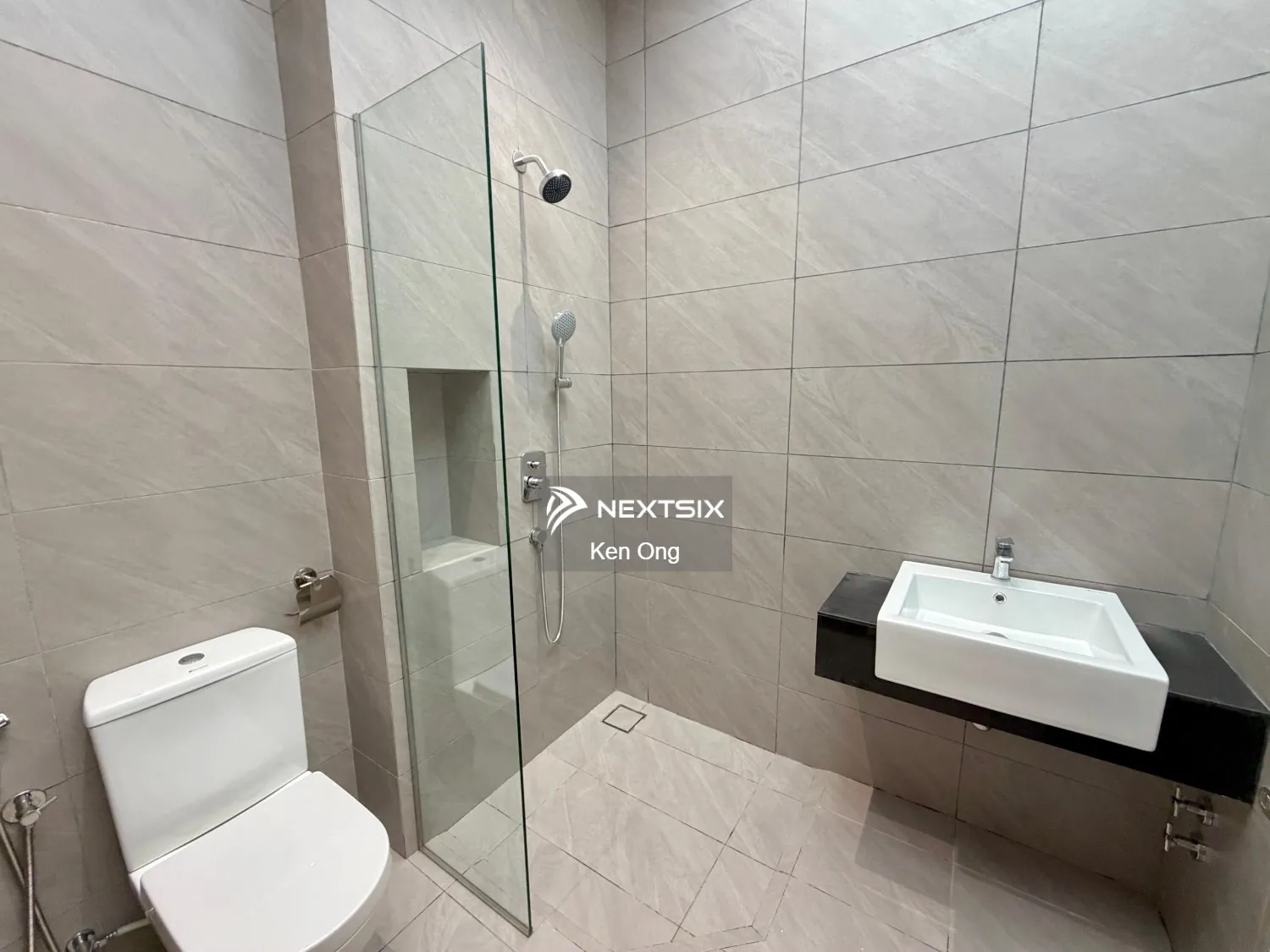 Semi-detached House For Rent in Setia Alam Selangor - Image 11
