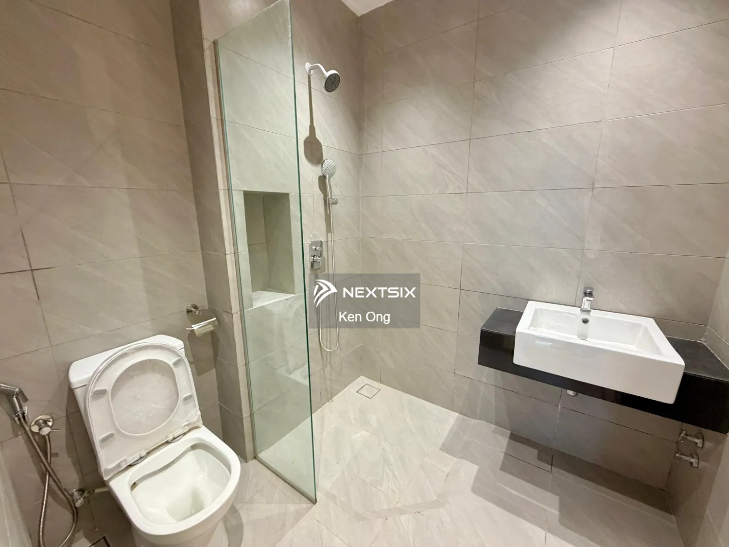 Semi-detached House For Rent in Setia Alam Selangor - Image 12