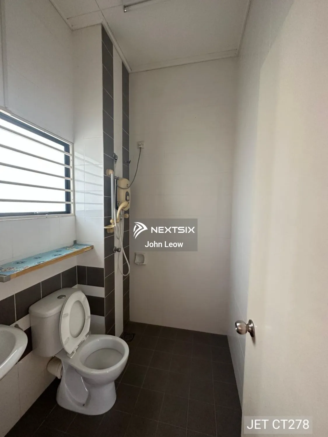 Semi-detached House For Sale in Klang Selangor - Image 9