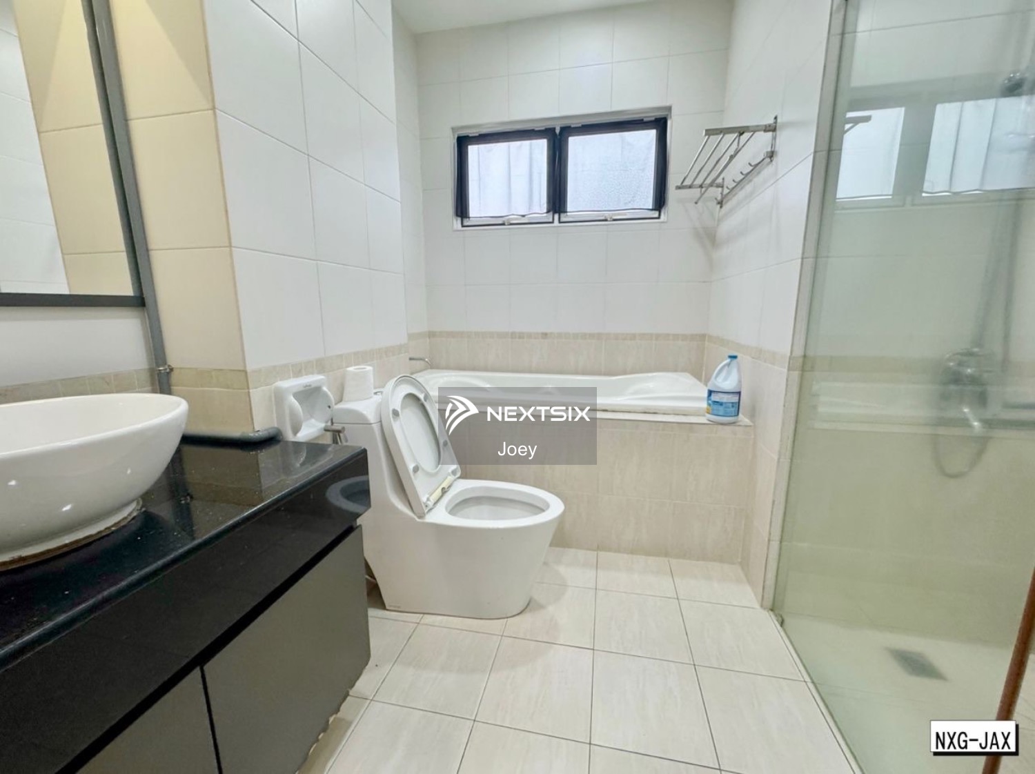 Semi-detached House For Rent in Setia Alam Selangor - Image 9