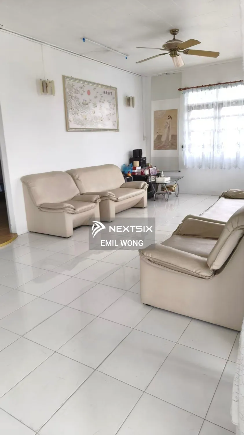Semi-detached House For Sale in Sibu Sarawak
