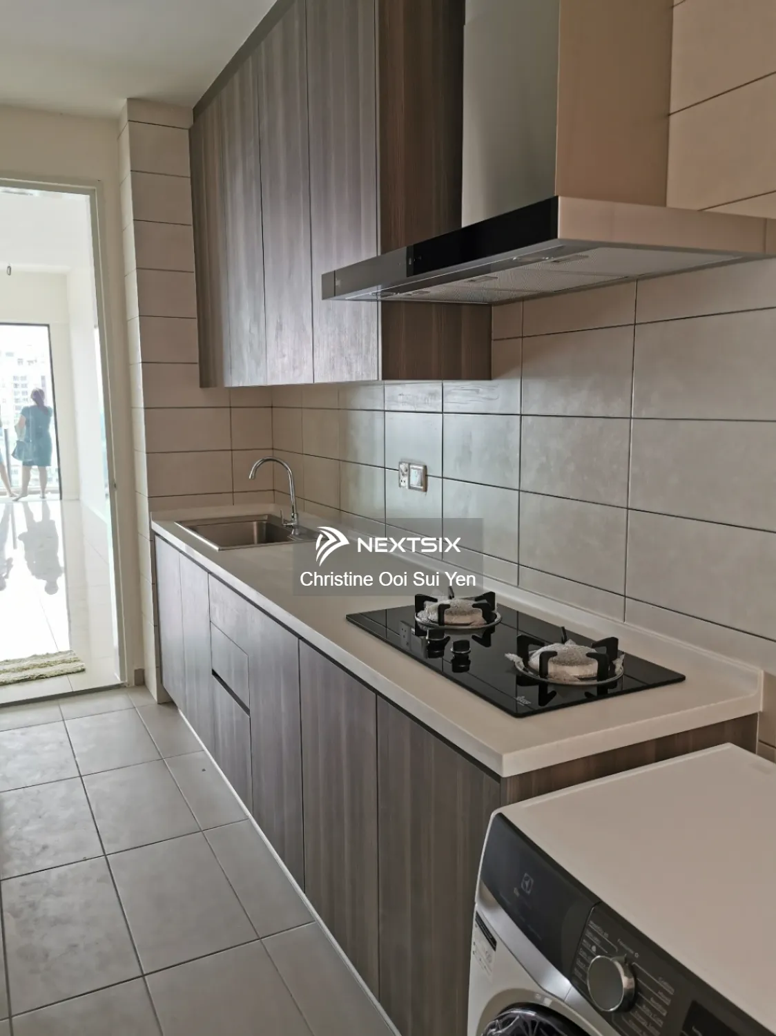 Condominium floor plan - Image 7
