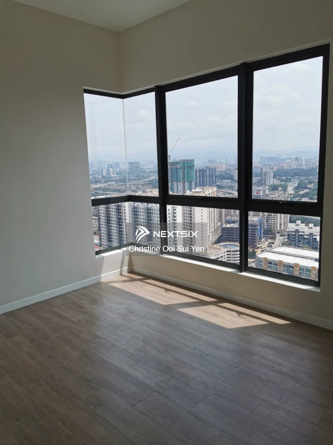 Condominium floor plan - Image 8