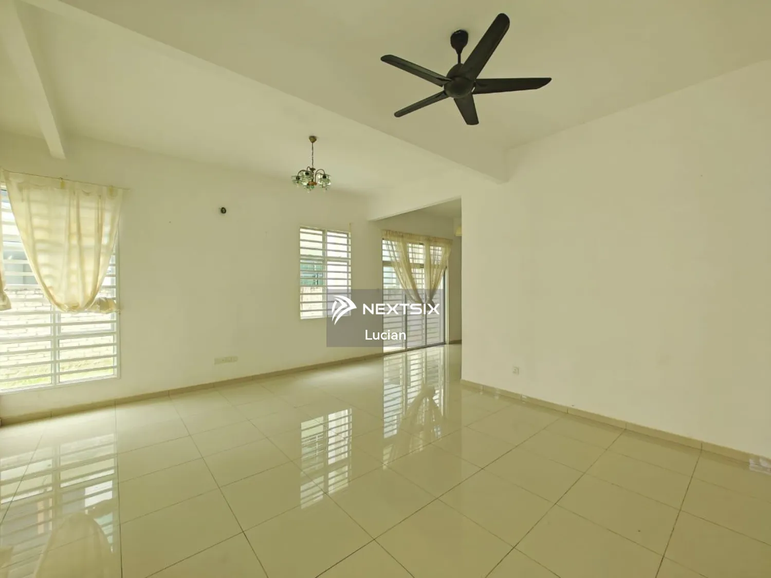 Semi-detached House For Sale in Duyong Melaka