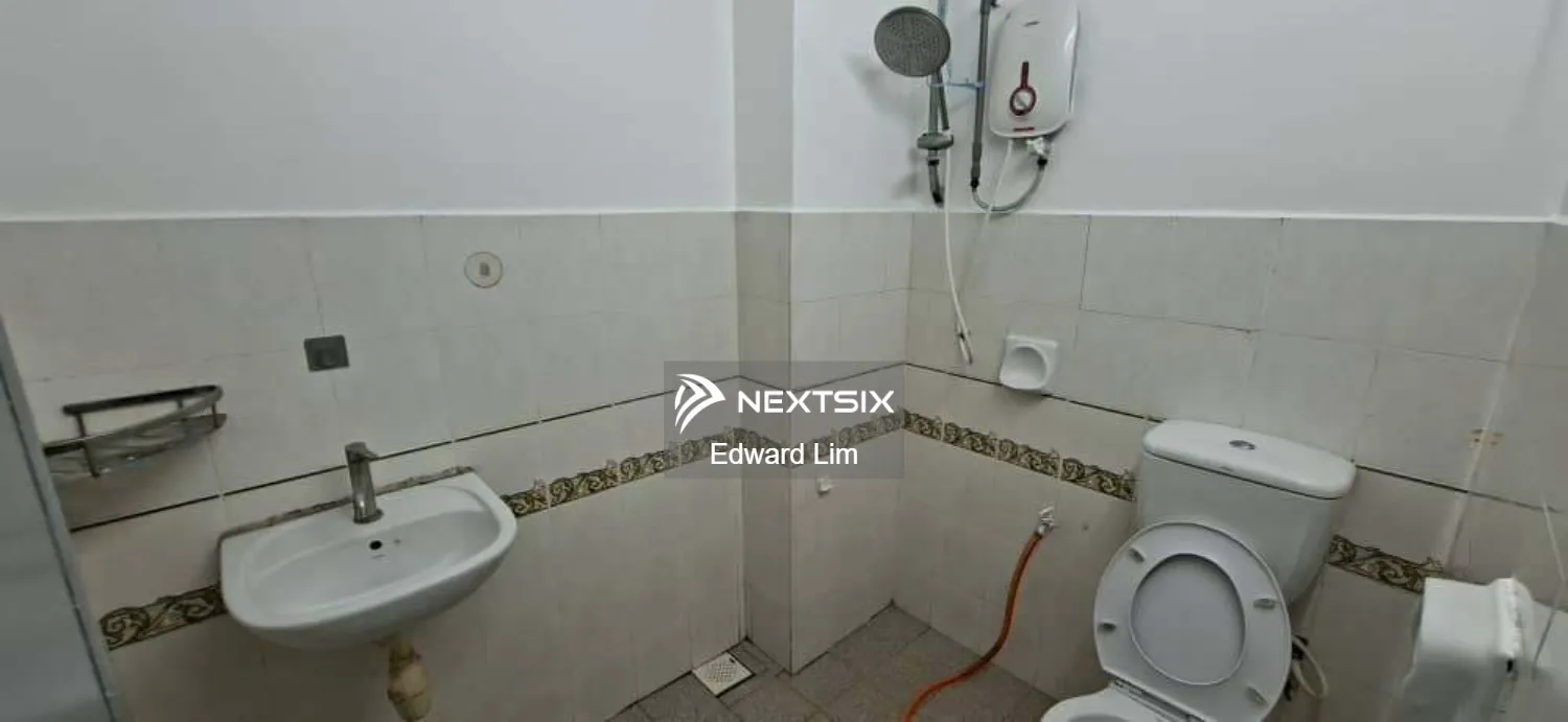 2-sty Terrace/Link House For Rent in Bandar Bukit Tinggi Selangor - Image 10