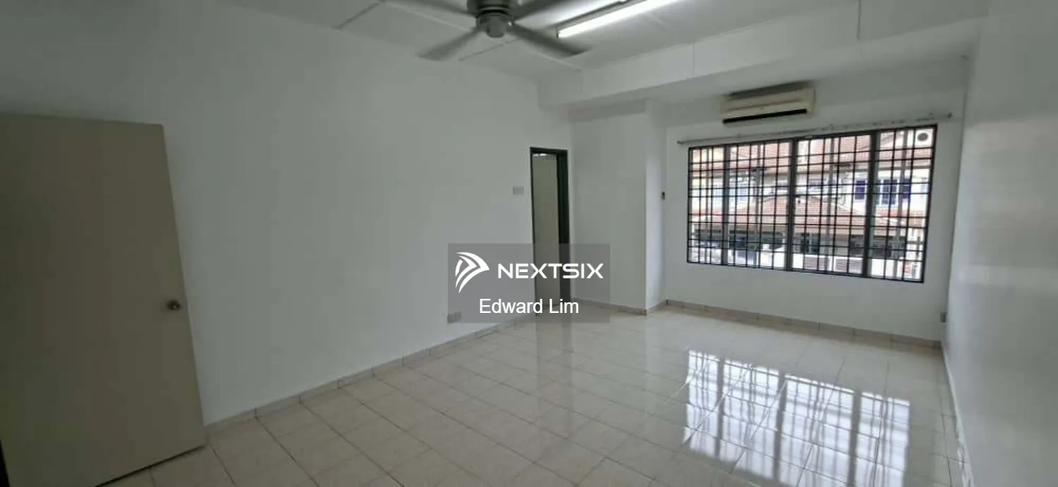 2-sty Terrace/Link House For Rent in Bandar Bukit Tinggi Selangor - Image 14