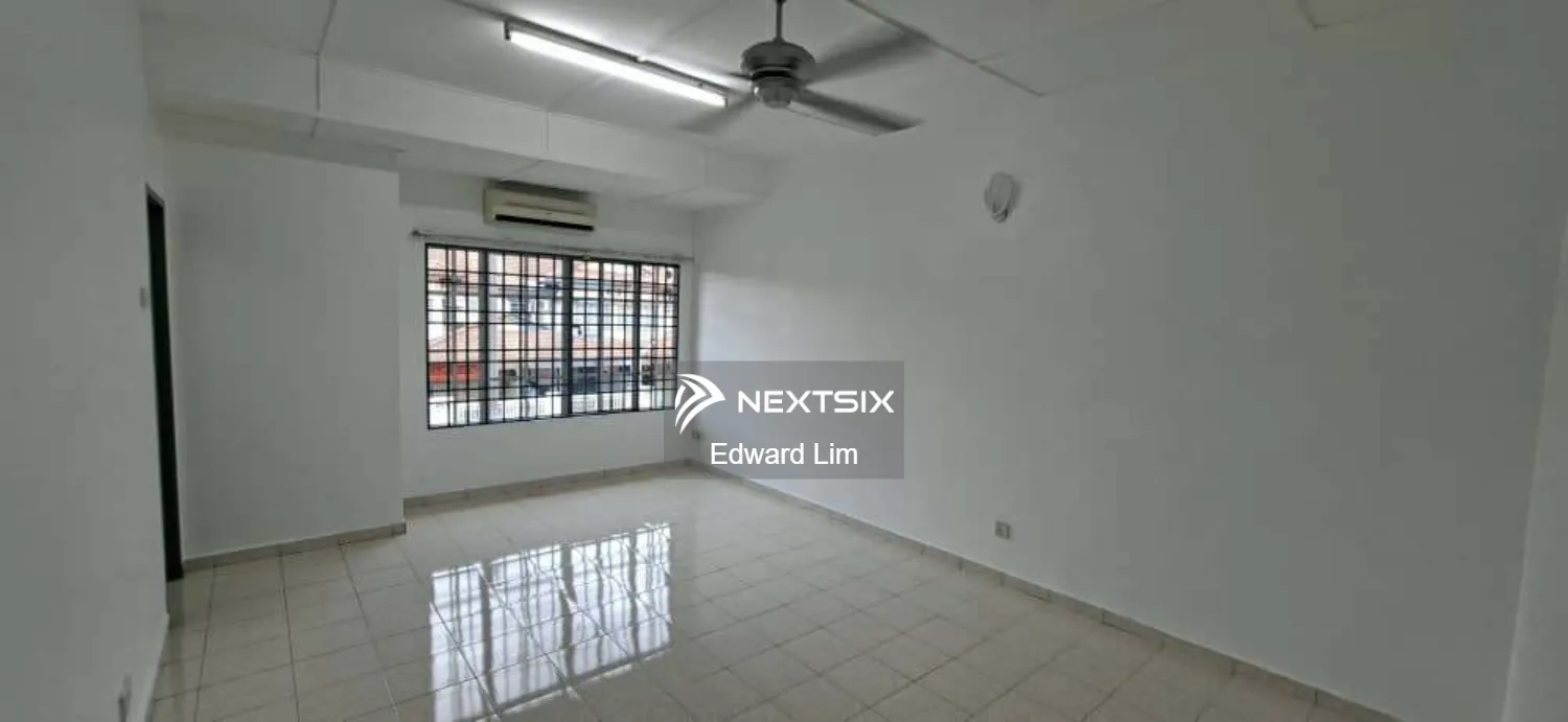 2-sty Terrace/Link House For Rent in Bandar Bukit Tinggi Selangor - Image 15