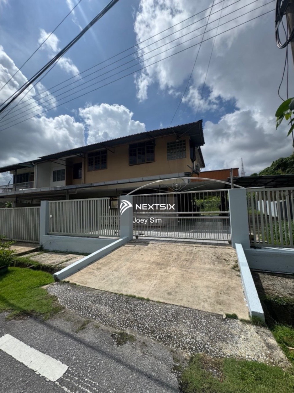 Semi-detached House For Sale in Kuching Sarawak