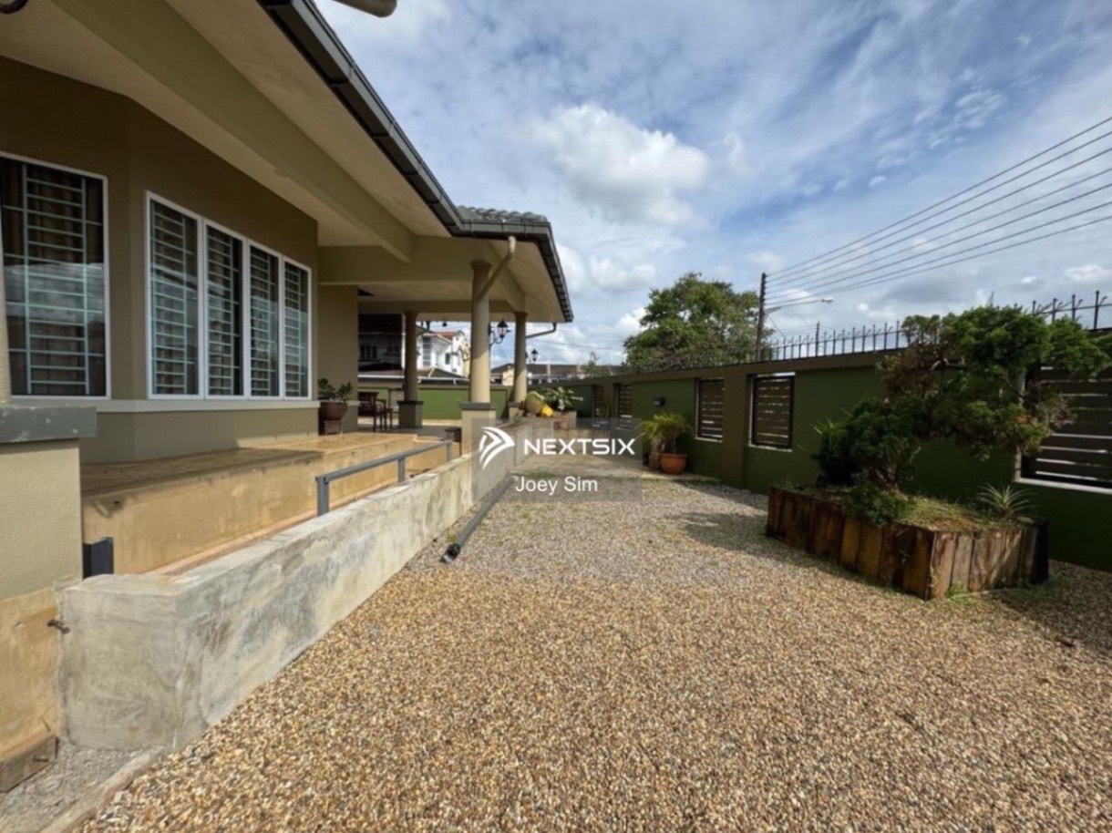Bungalow For Sale in Kuching Sarawak - Image 5