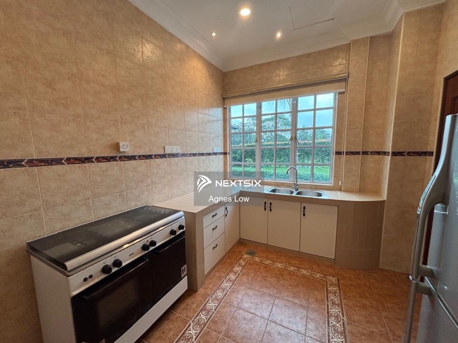 Commercial Bungalow For Sale in Gelang Patah Johor - Image 8
