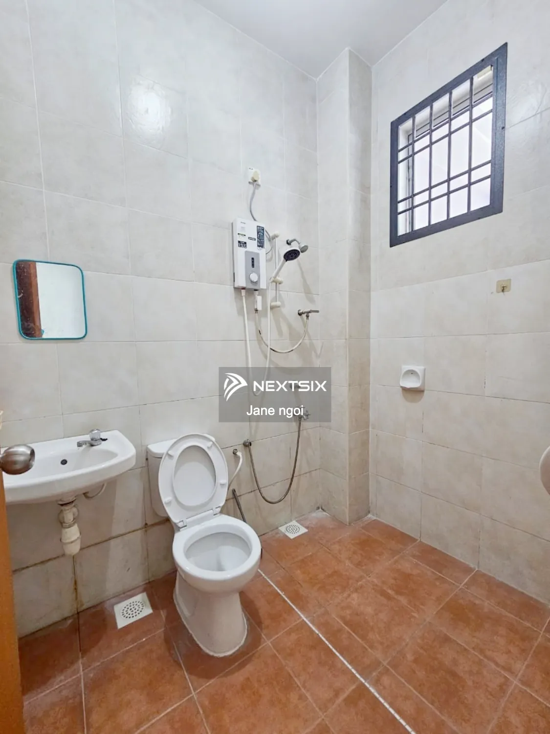 1.5-sty Terrace/Link House For Rent in Ulu Tiram Johor - Image 8