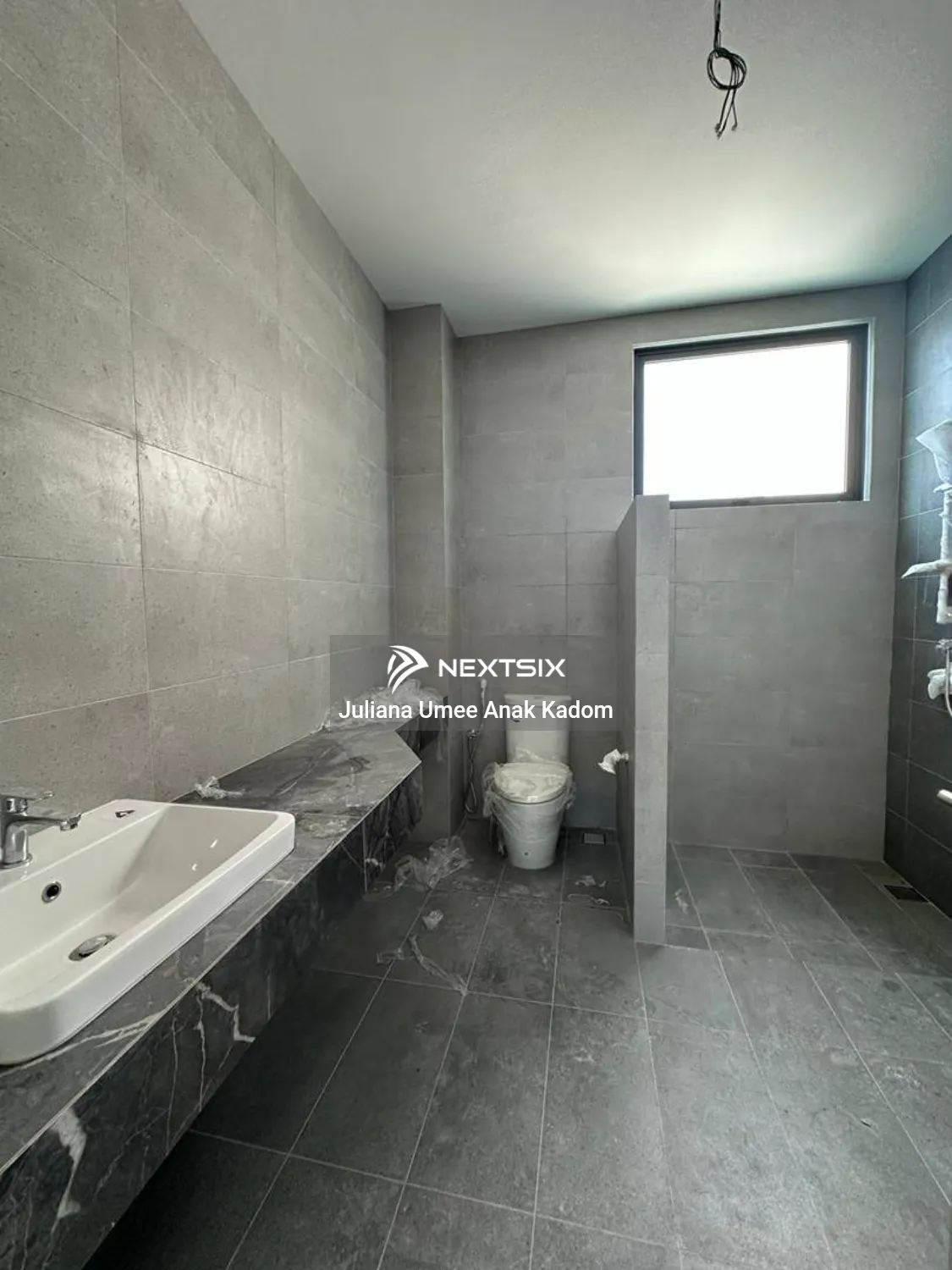 Semi-detached House For Sale in Kuching Sarawak - Image 11