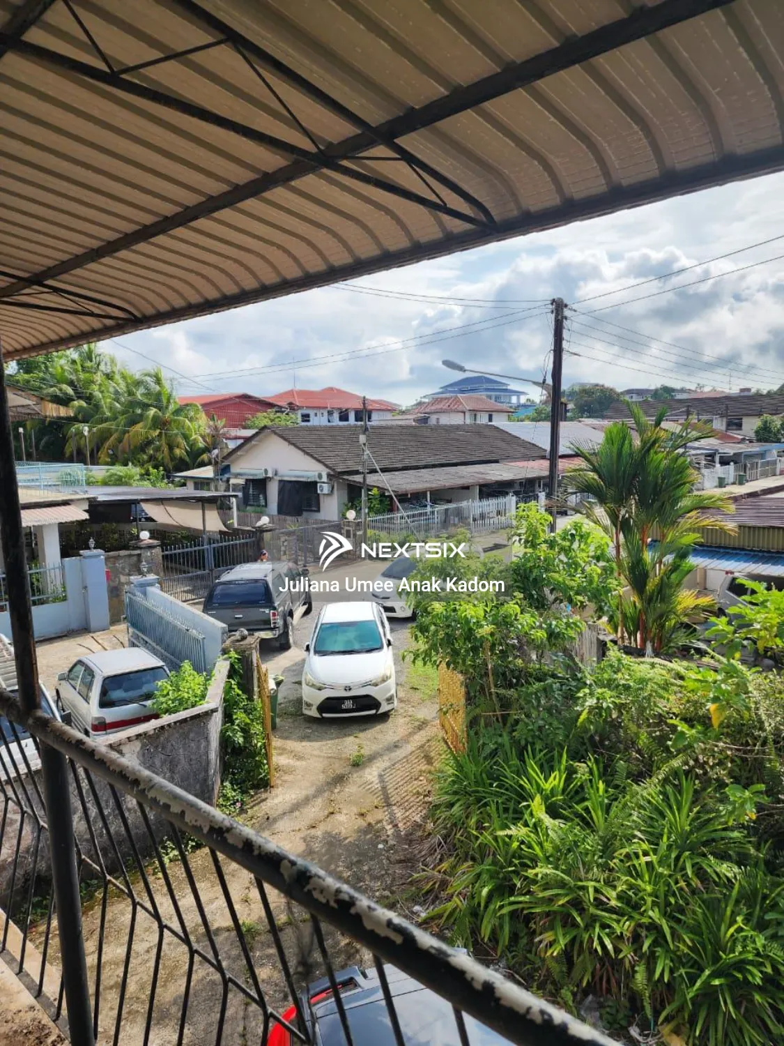 Semi-detached House For Sale in Kuching Sarawak - Image 11