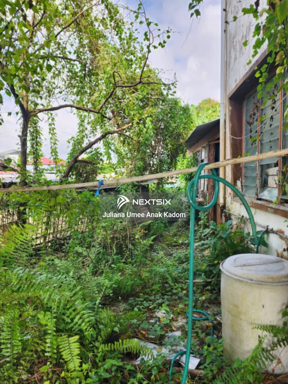 Semi-detached House For Sale in Kuching Sarawak - Image 6