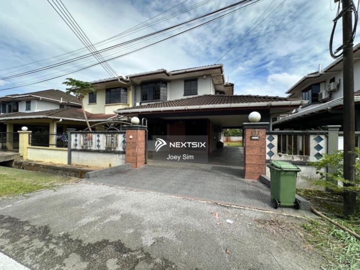 Semi-detached House For Rent in Kuching Sarawak
