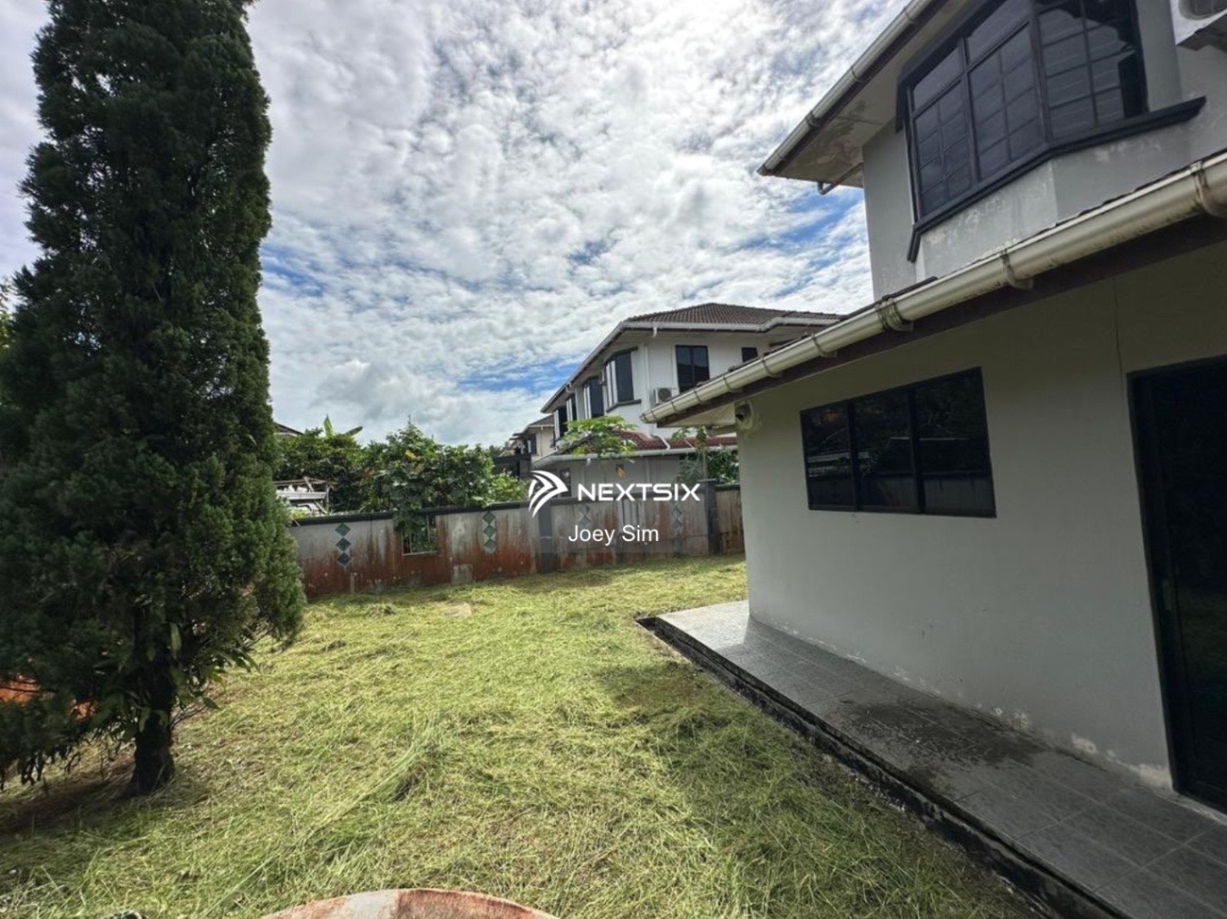 Semi-detached House For Rent in Kuching Sarawak - Image 5
