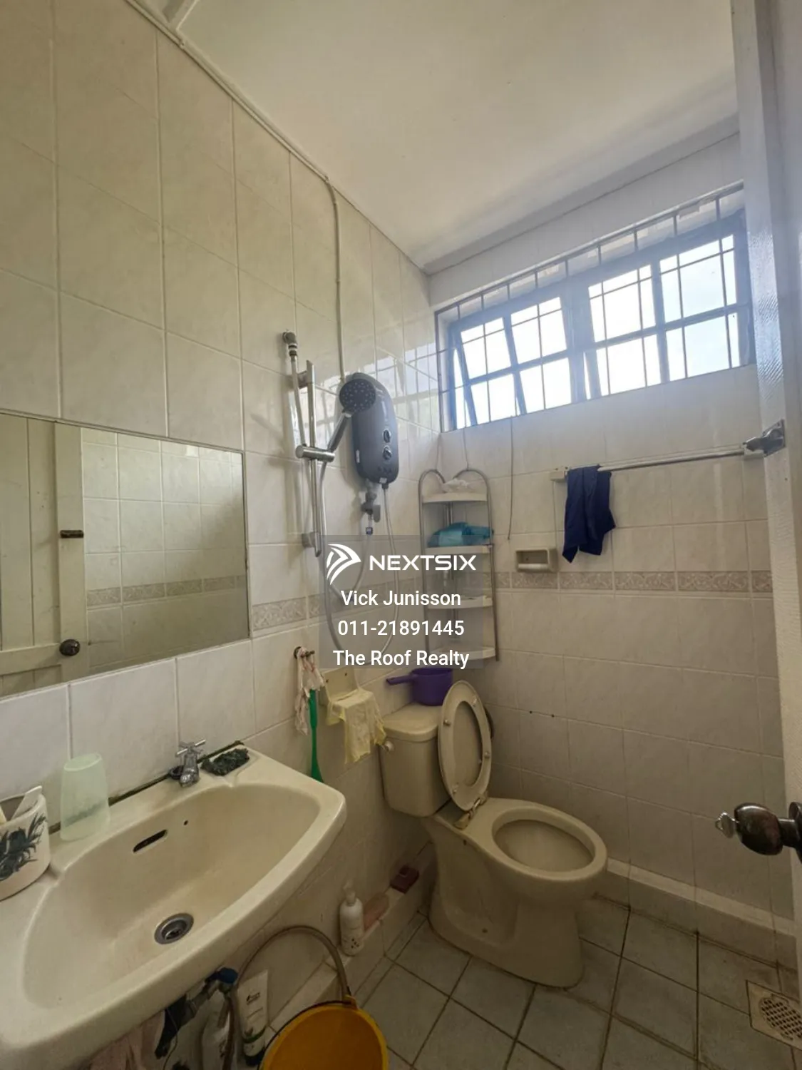Semi-detached House For Sale in Kuching Sarawak - Image 17