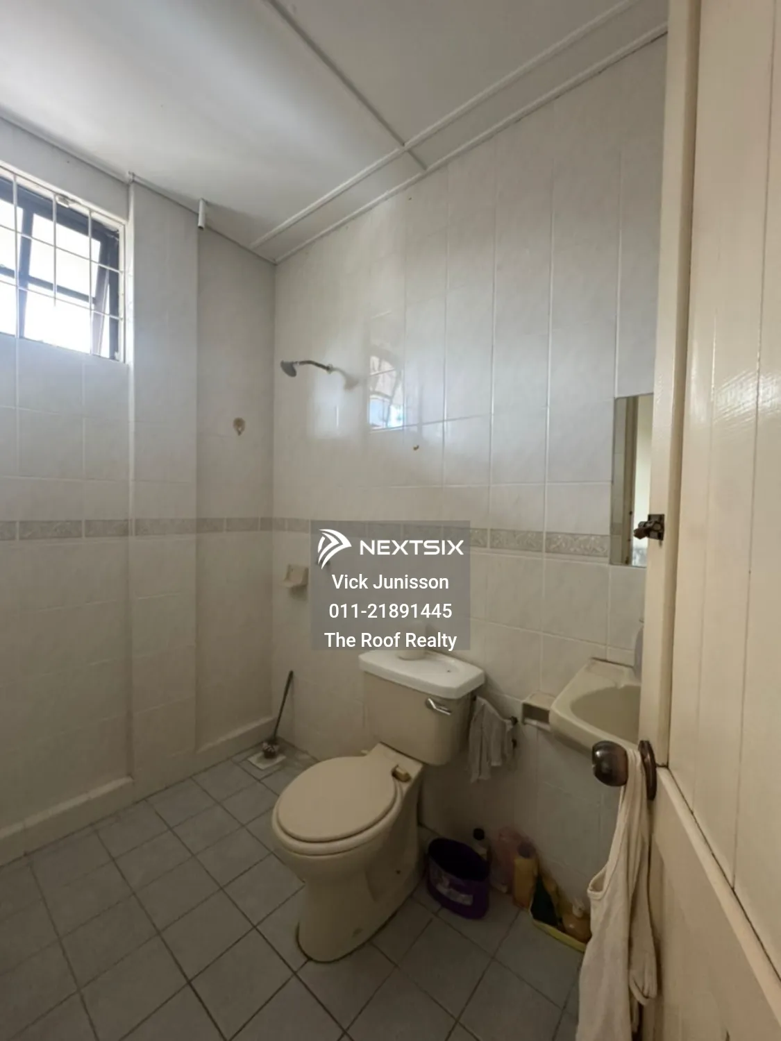 Semi-detached House For Sale in Kuching Sarawak - Image 19