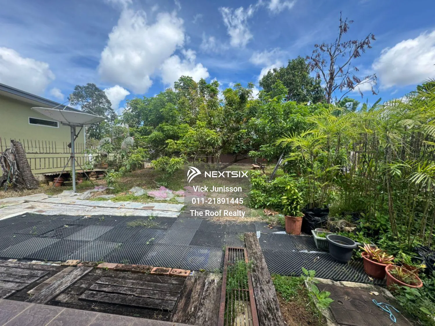 Semi-detached House For Sale in Kuching Sarawak - Image 4