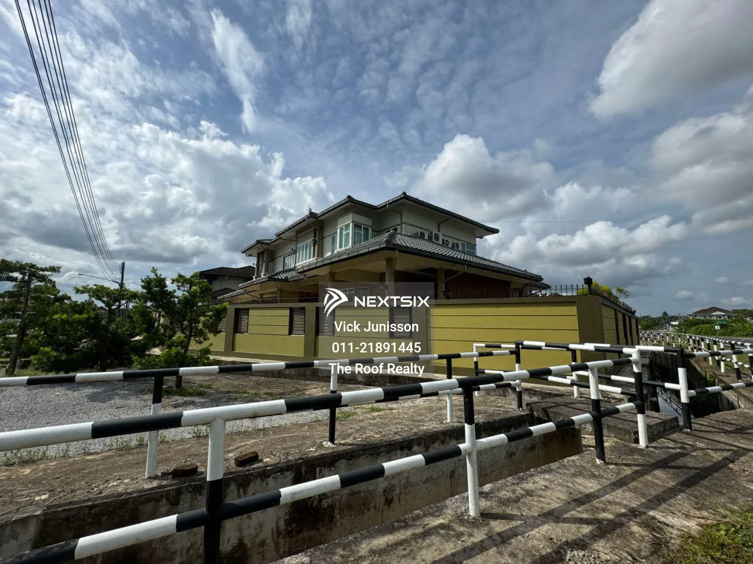 Semi-detached House For Sale in Kuching Sarawak