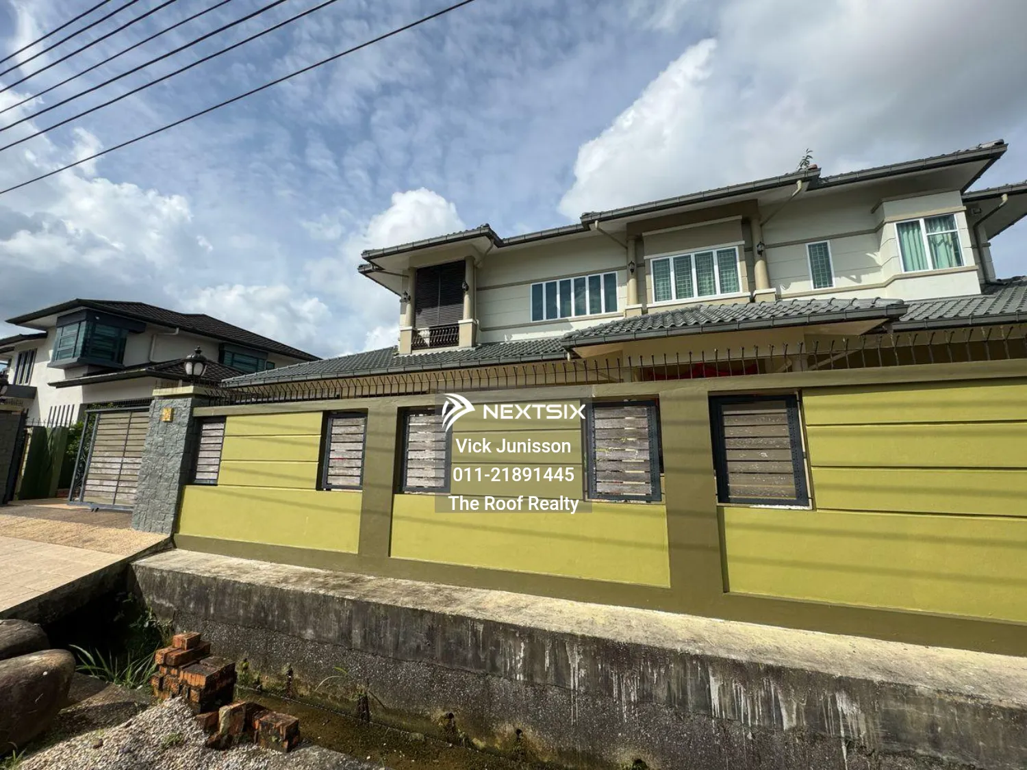 Semi-detached House For Sale in Kuching Sarawak - Image 4