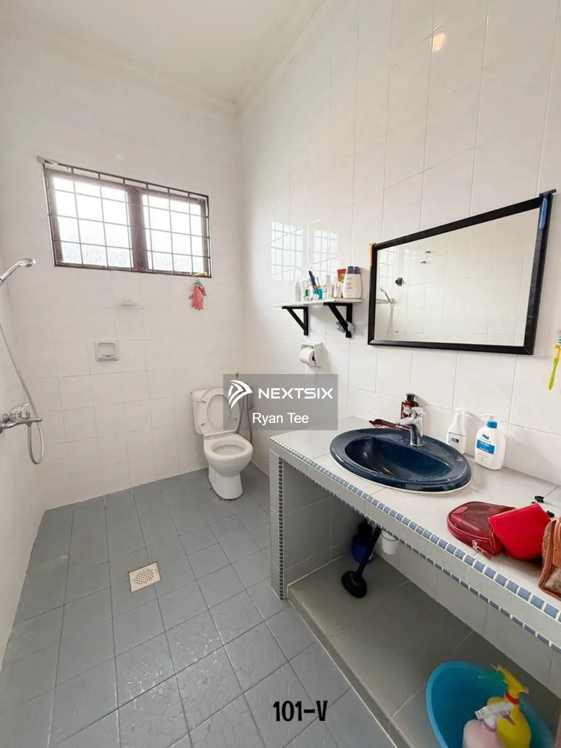 Semi-detached House For Sale in Klang Selangor - Image 8