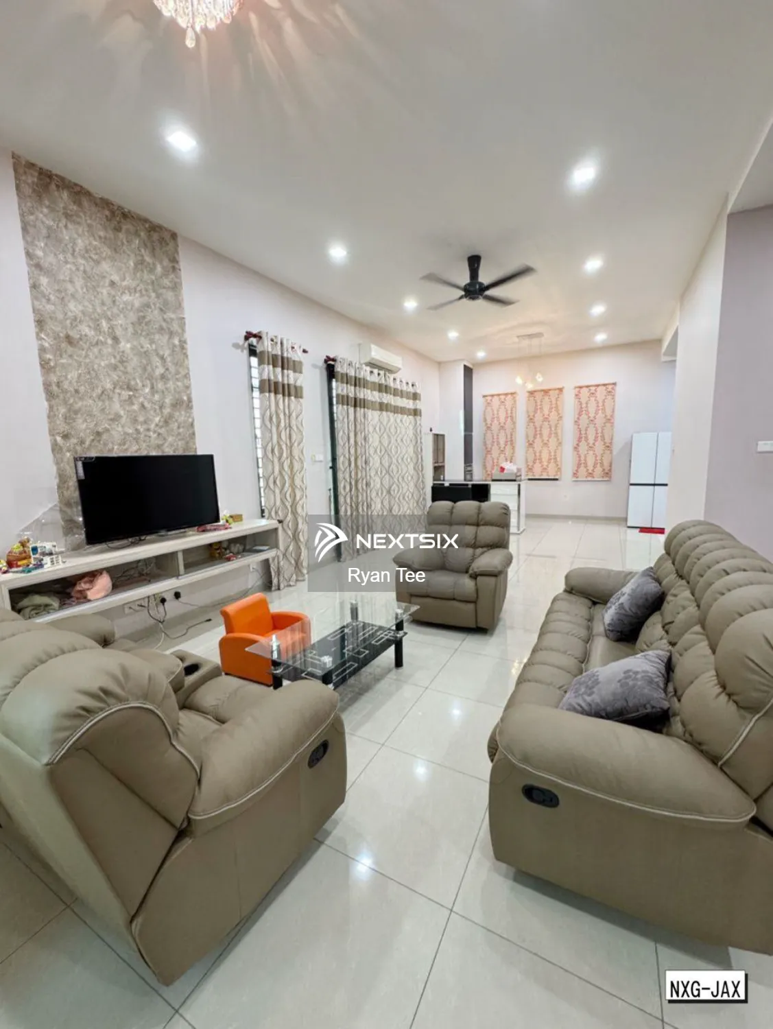 Semi-detached House For Sale in Klang Selangor