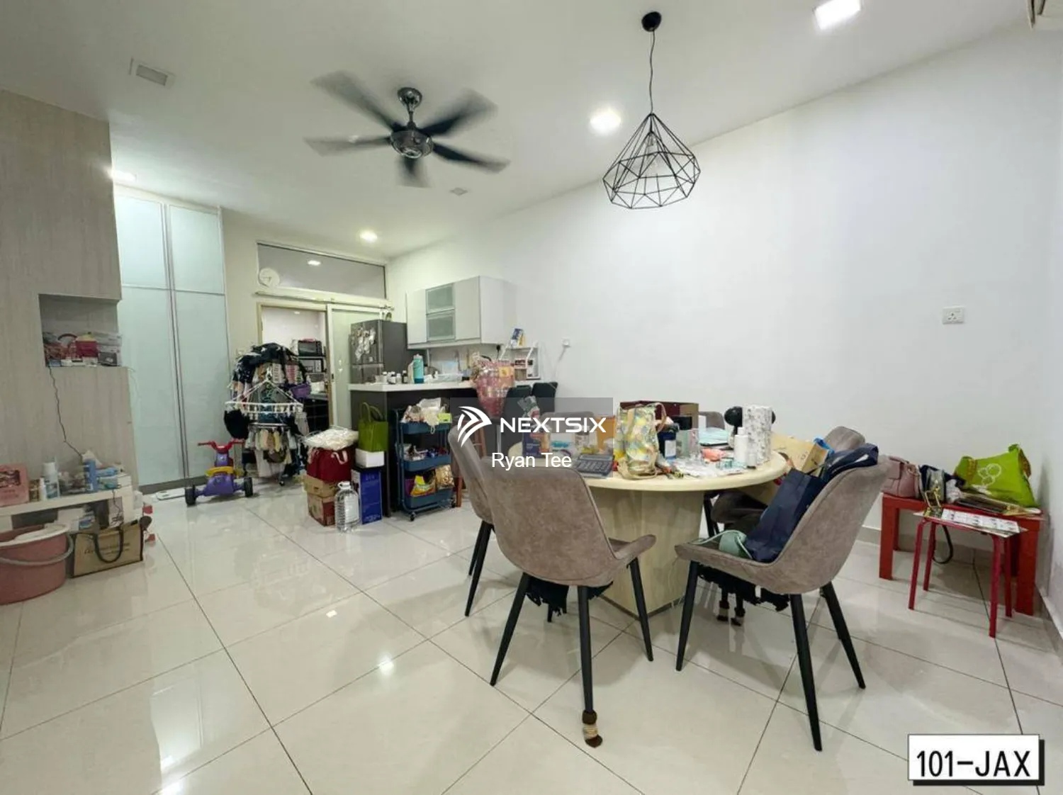 Semi-detached House For Sale in Klang Selangor - Image 5