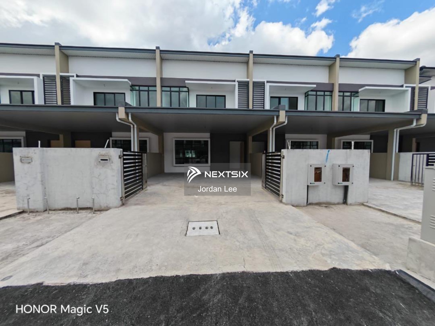 2-sty Terrace/Link House For Sale in Kota Samarahan Sarawak