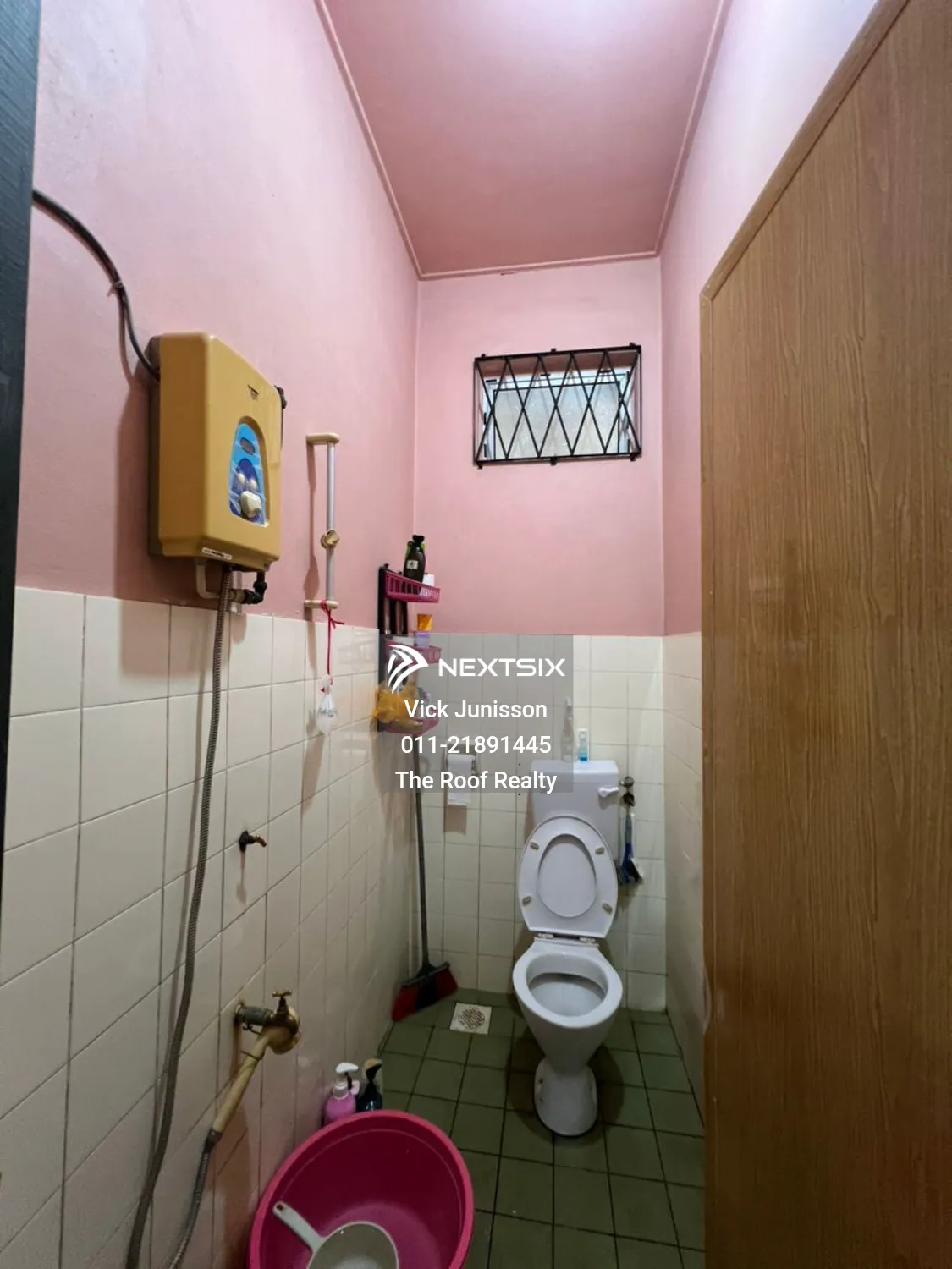 Semi-detached House For Sale in Kuching Sarawak - Image 9