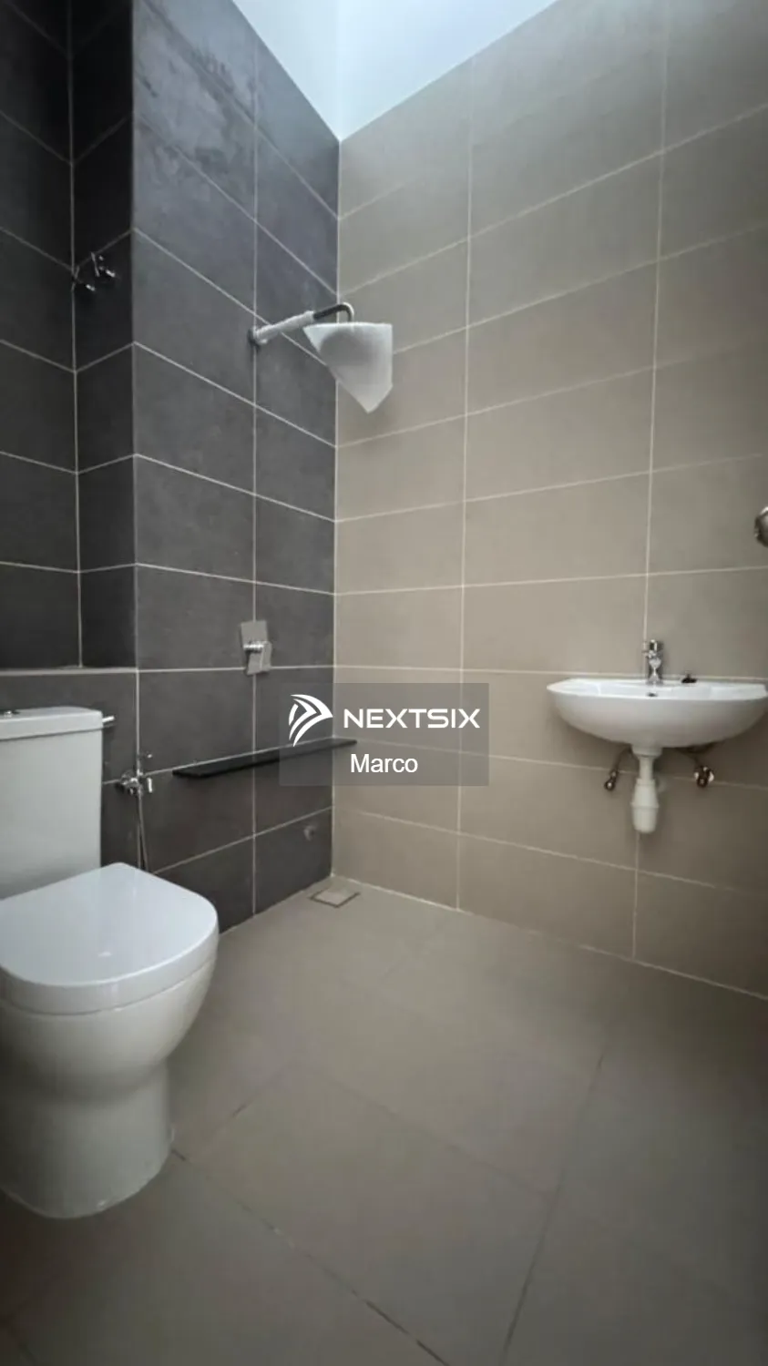 2-sty Terrace/Link House For Sale in Setia Alam Selangor - Image 9