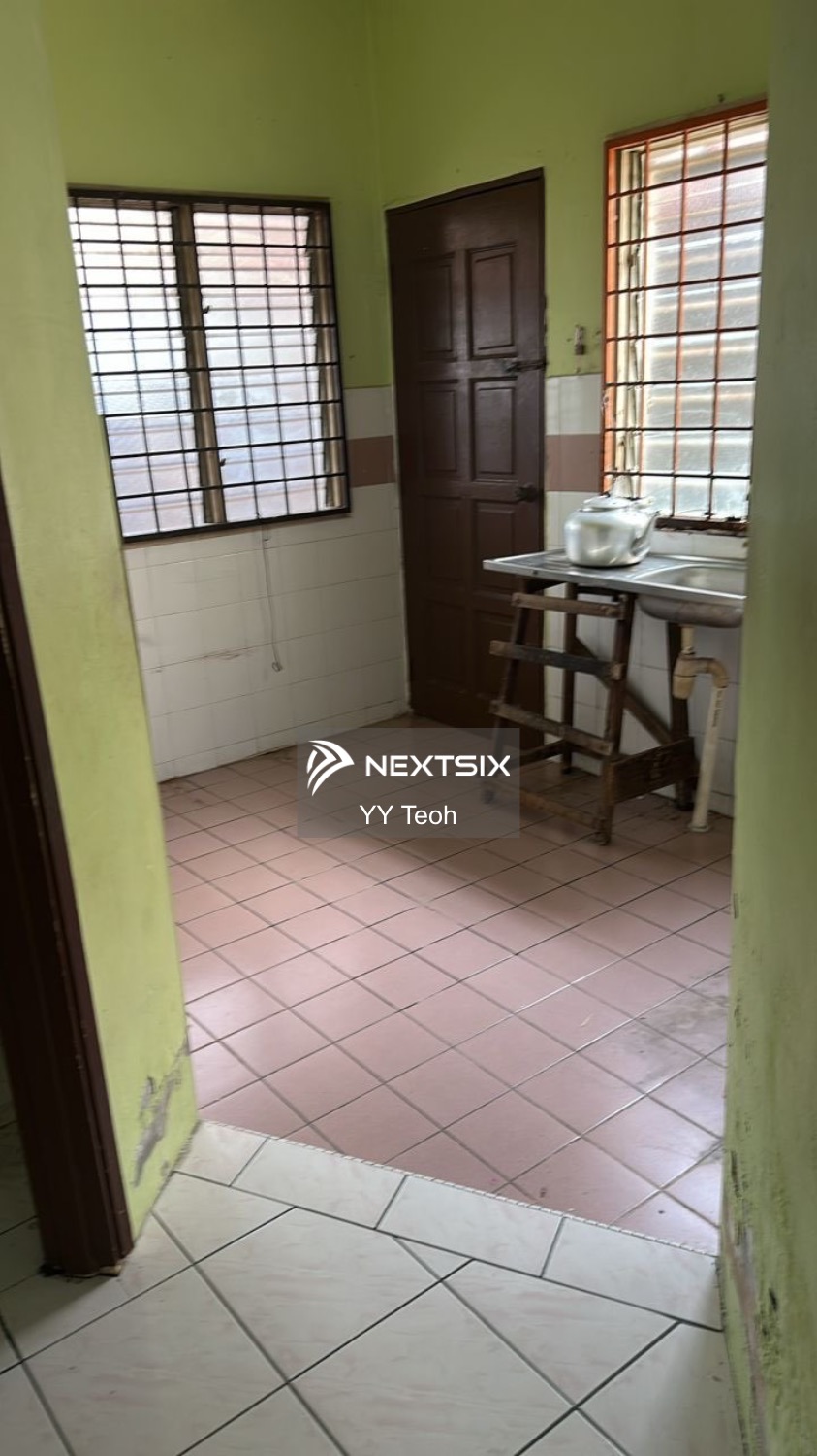 1-sty Terrace/Link House For Sale in Batu Berendam Melaka - Image 4