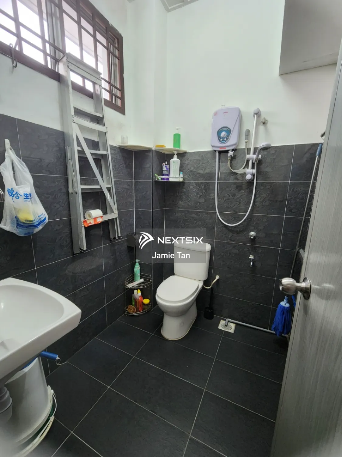 2-sty Terrace/Link House For Sale in Setia Indah Johor - Image 9