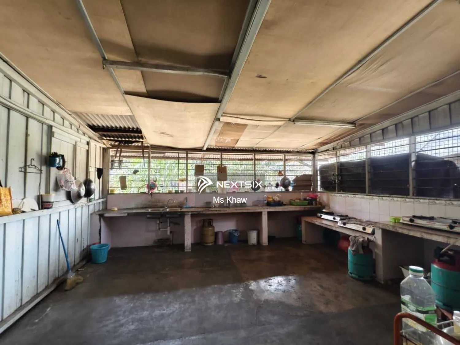 Bungalow For Sale in Pekan Nanas Johor - Image 6