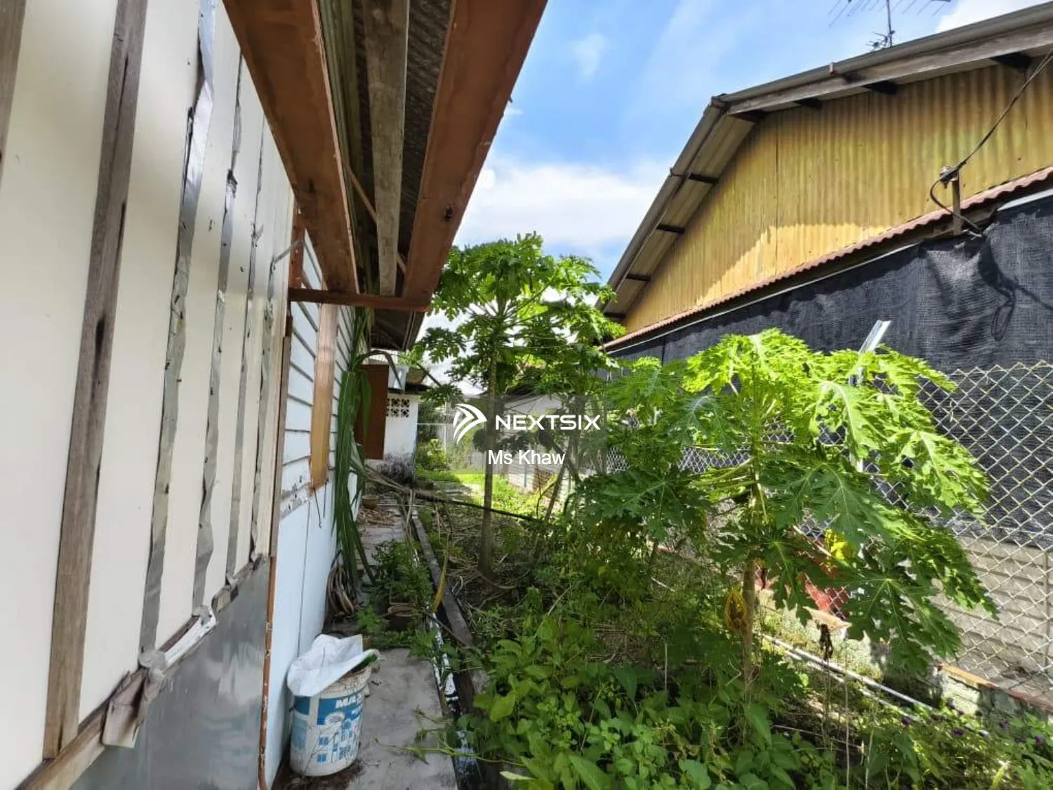 Bungalow For Sale in Pekan Nanas Johor - Image 8