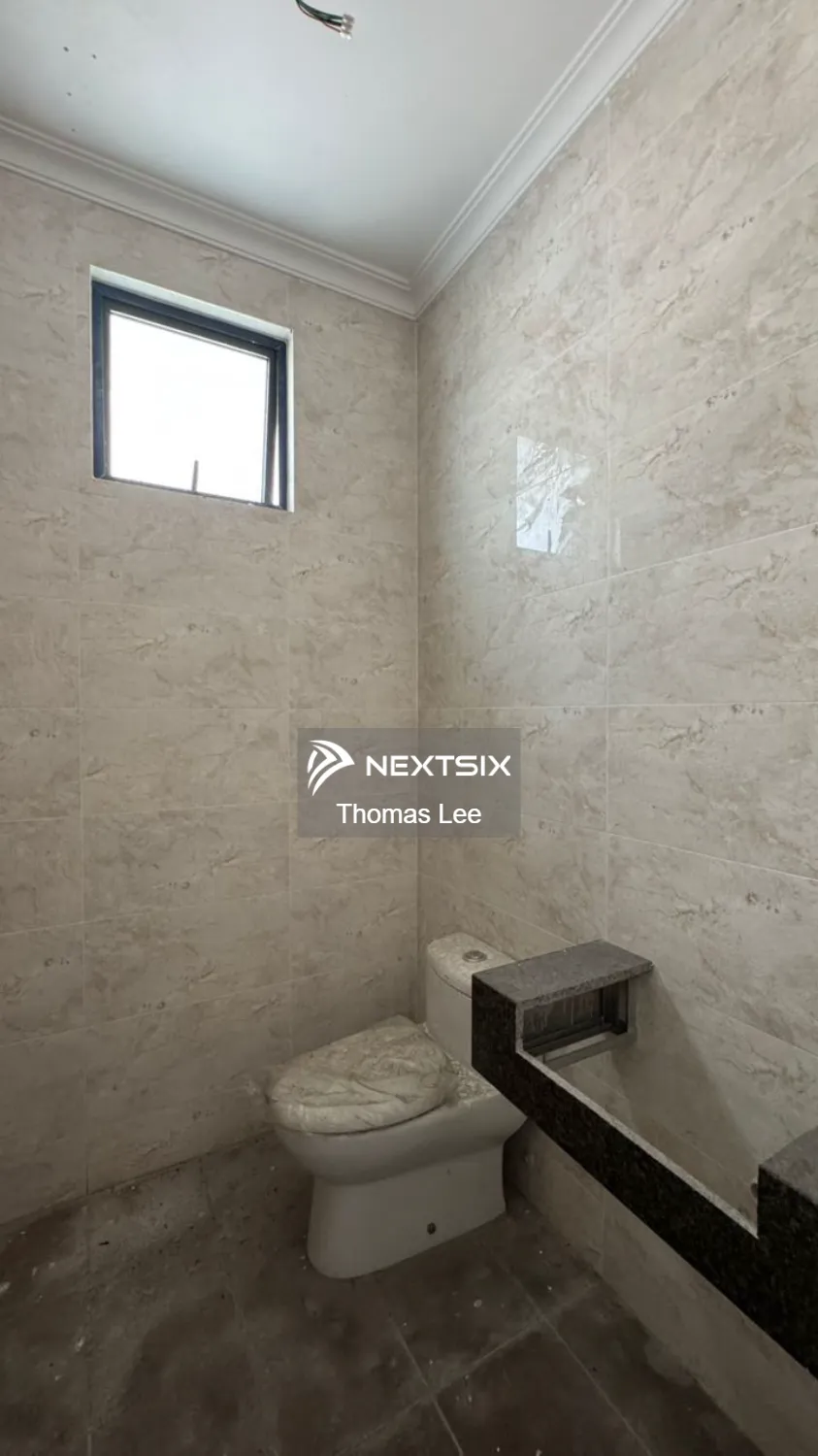 Bungalow For Sale in Johor Bahru Johor - Image 9