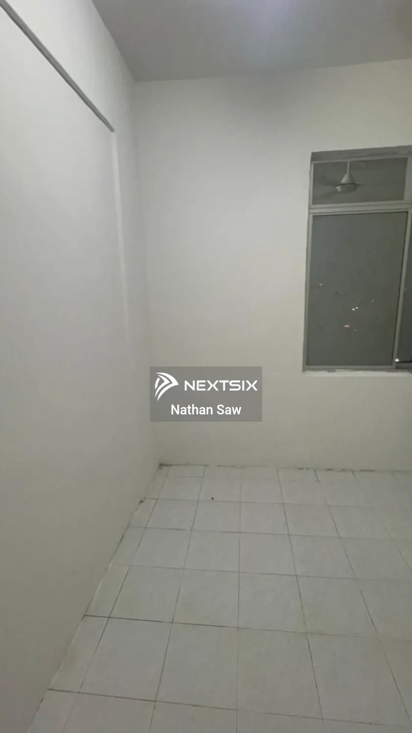 Apartment For Sale in Jelutong Penang - Image 6