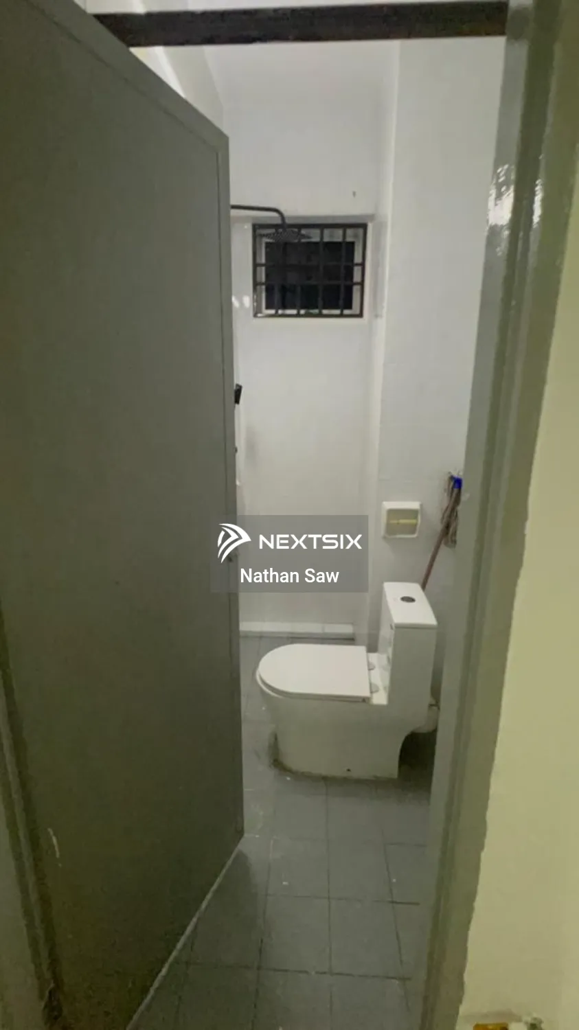 Apartment For Sale in Jelutong Penang - Image 9
