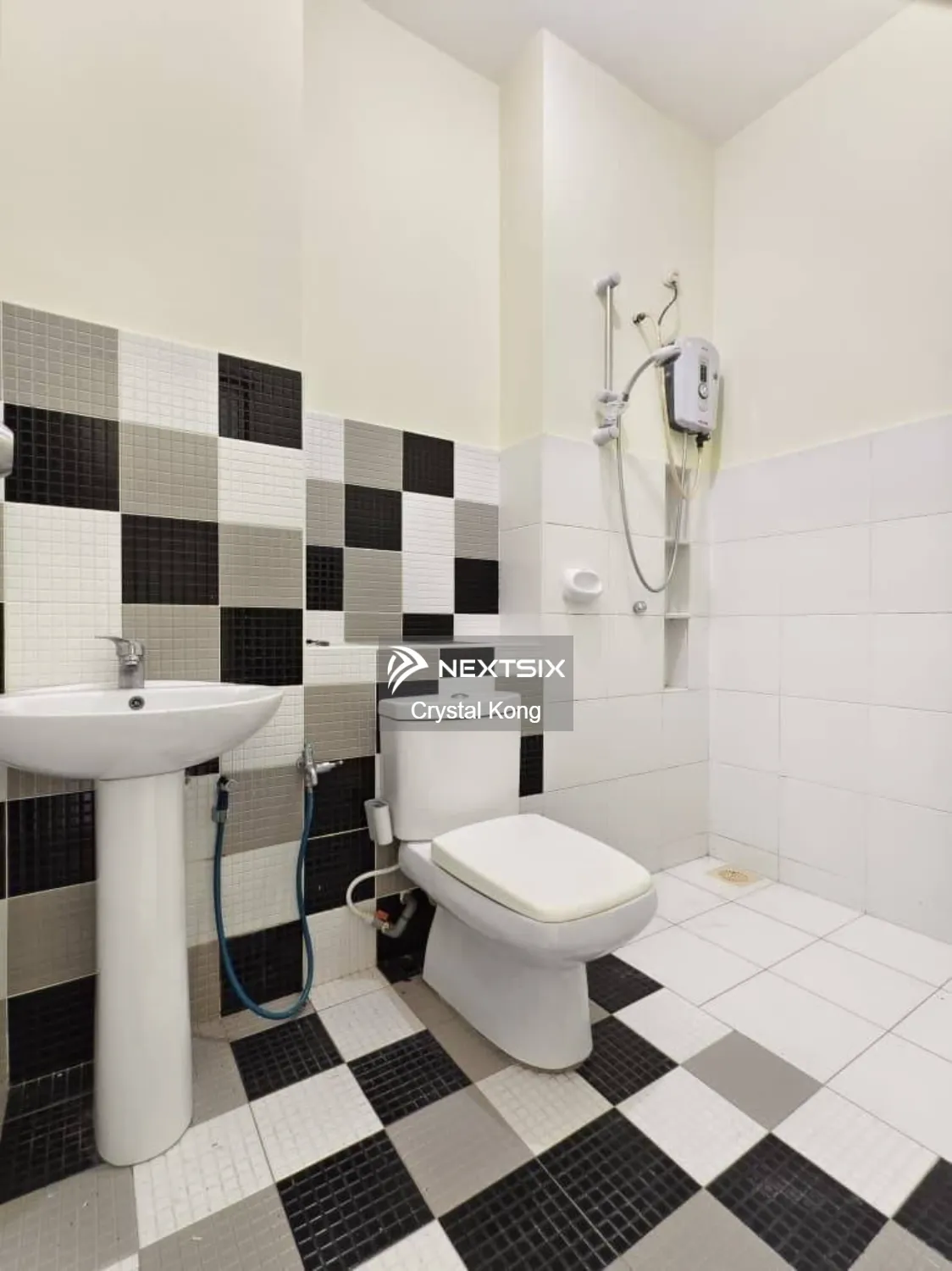 2-sty Terrace/Link House For Sale in Setia Indah Johor - Image 10