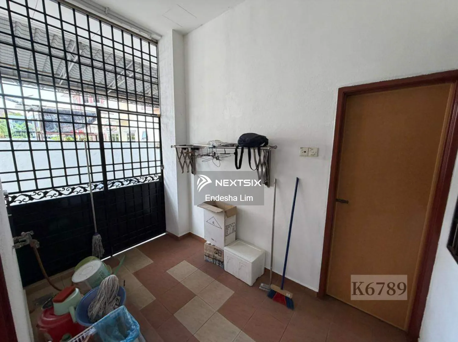Semi-detached House For Sale in Klang Selangor - Image 10