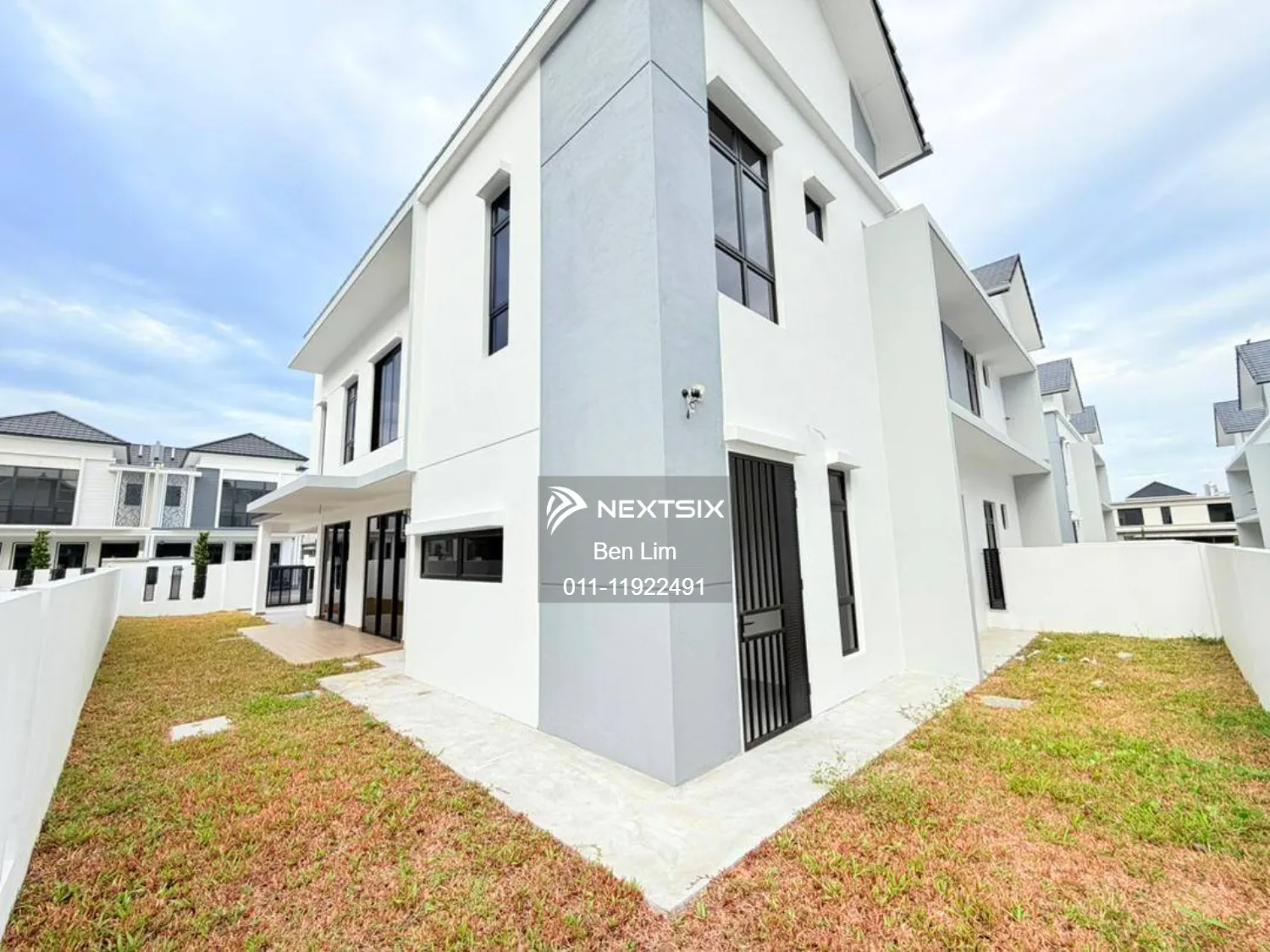 Semi-detached House For Sale in Johor Bahru Johor - Image 2