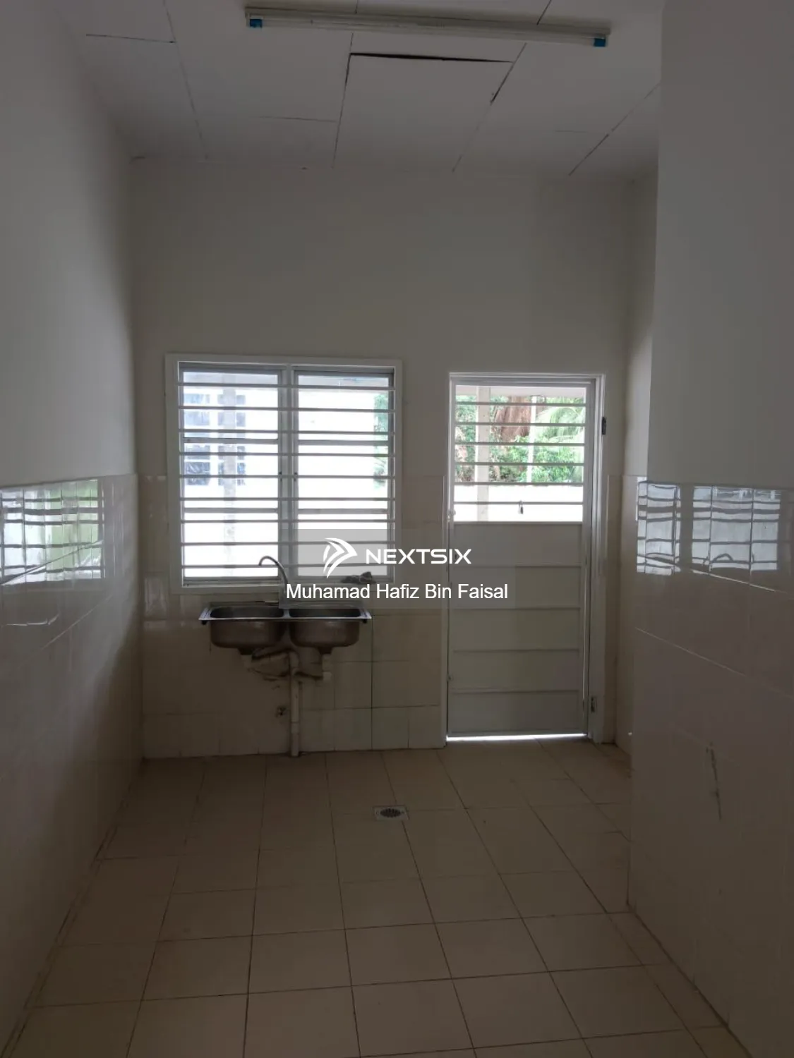 Semi-detached House For Sale in Klang Selangor - Image 12
