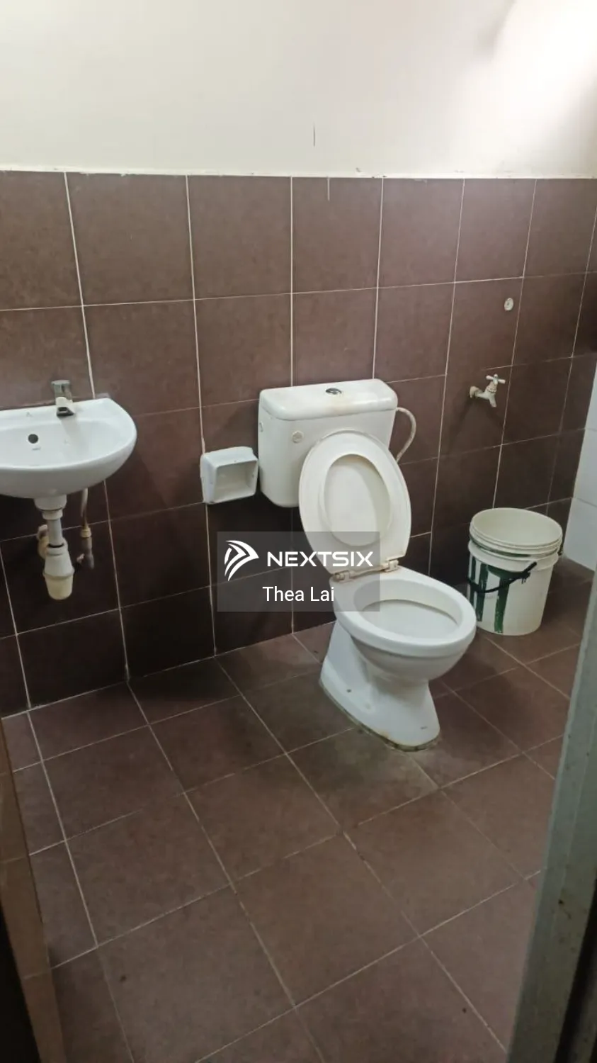 Shop For Rent in Ulu Tiram Johor