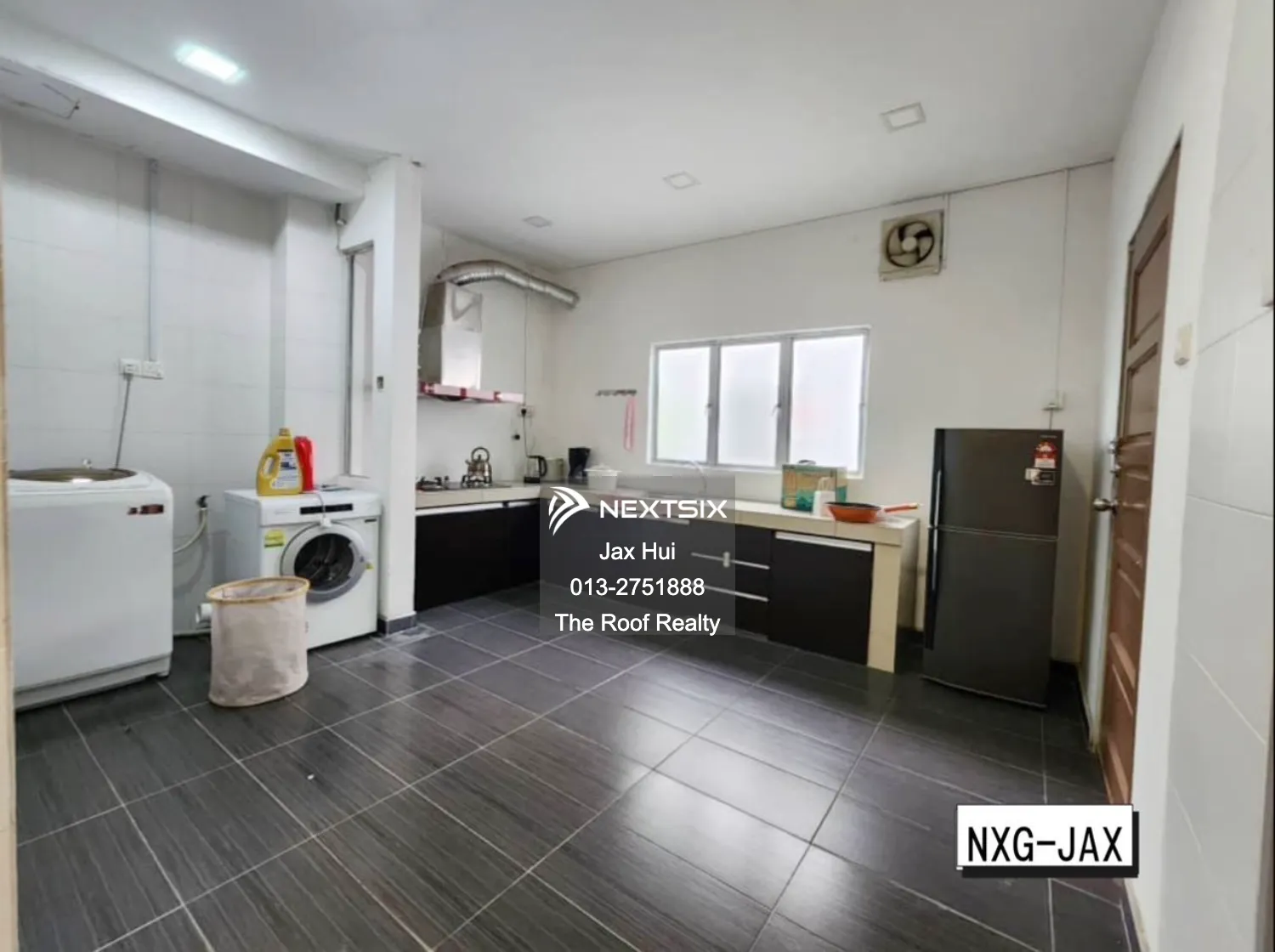 Semi-detached House For Sale in Klang Selangor - Image 4