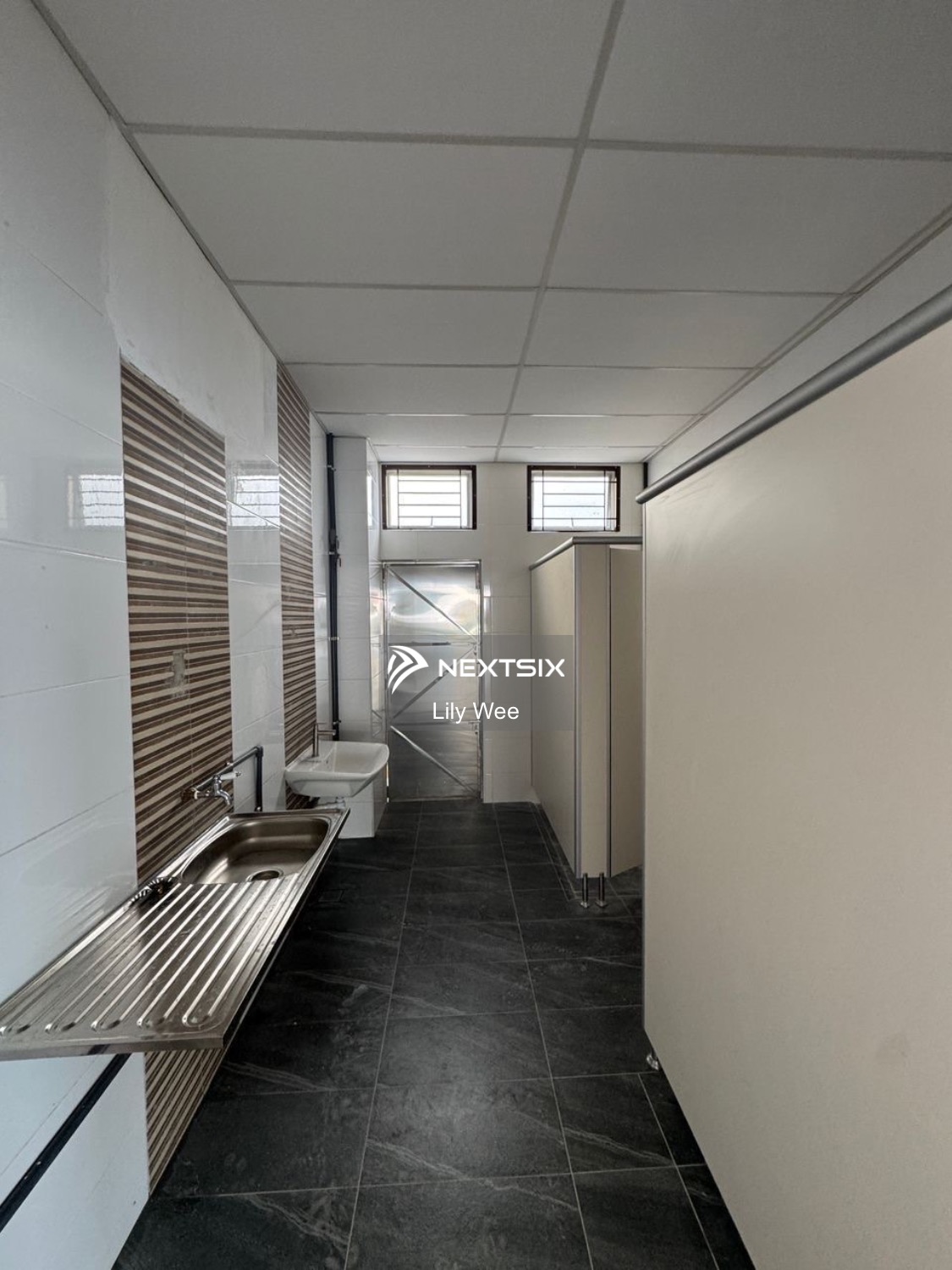 Shop For Rent in Ayer Baloi Johor - Image 6