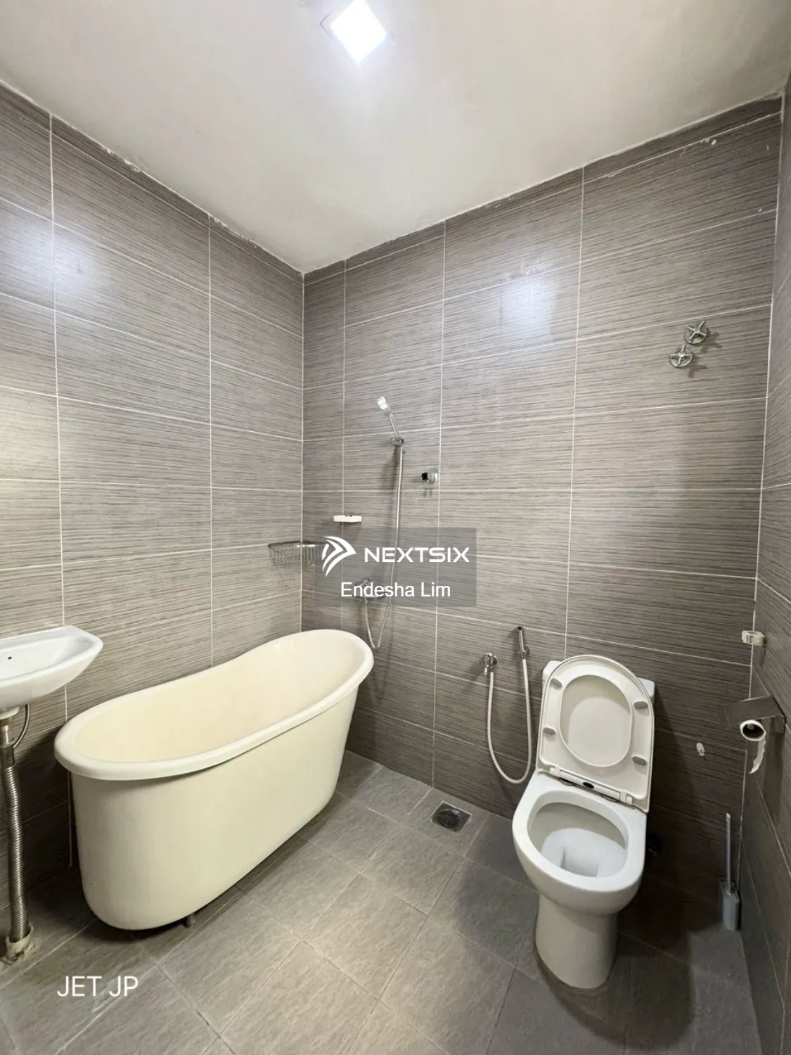 2-sty Terrace/Link House For Sale in Bandar Botanic Selangor - Image 9