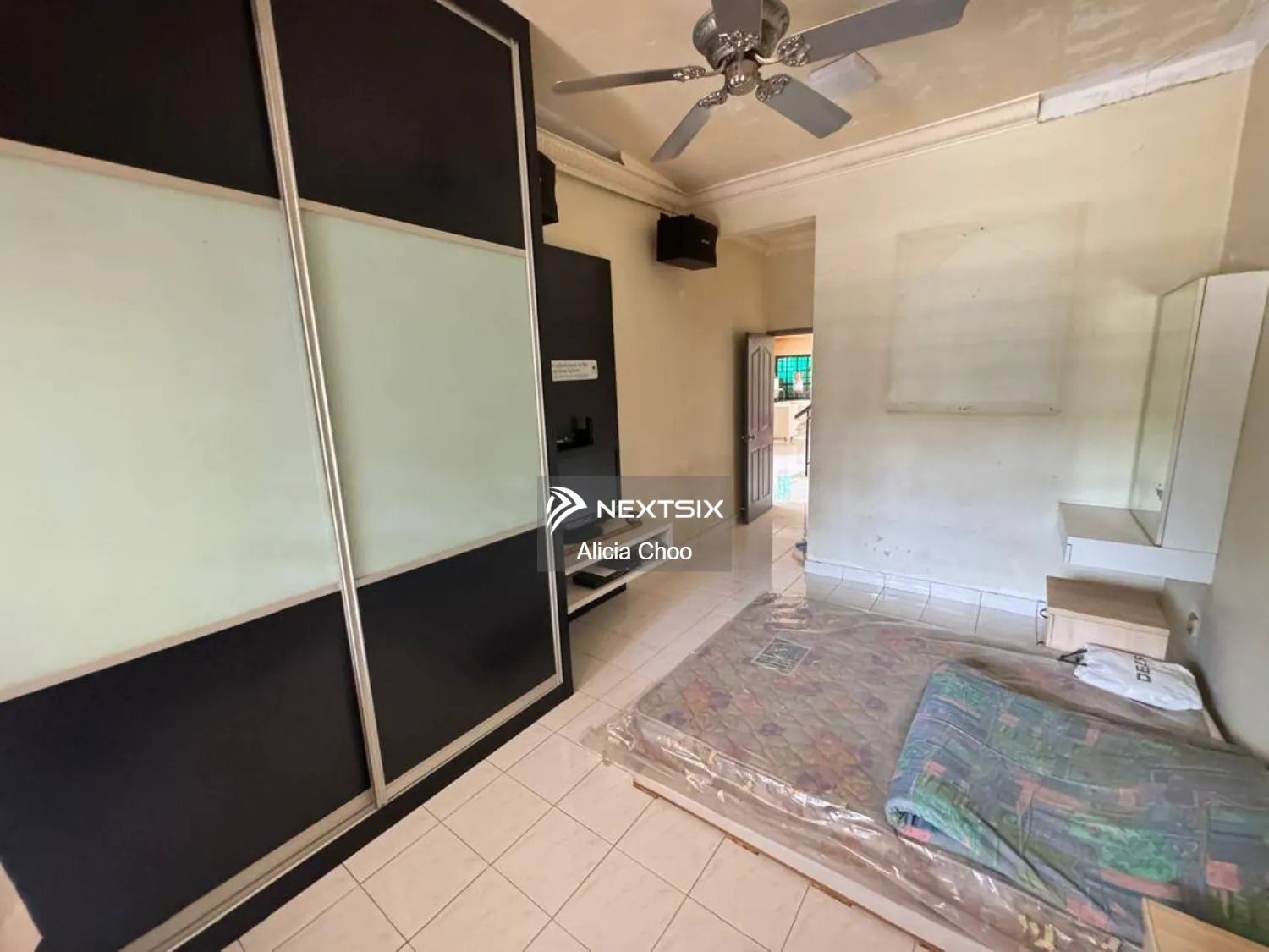 1.5-sty Terrace/Link House For Sale in Ulu Tiram Johor - Image 9