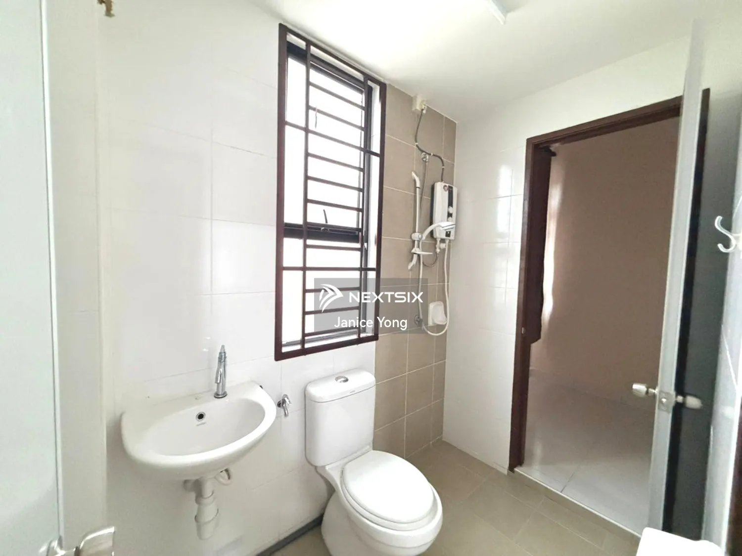 2-sty Terrace/Link House For Sale in Iskandar Puteri (Nusajaya) Johor - Image 5